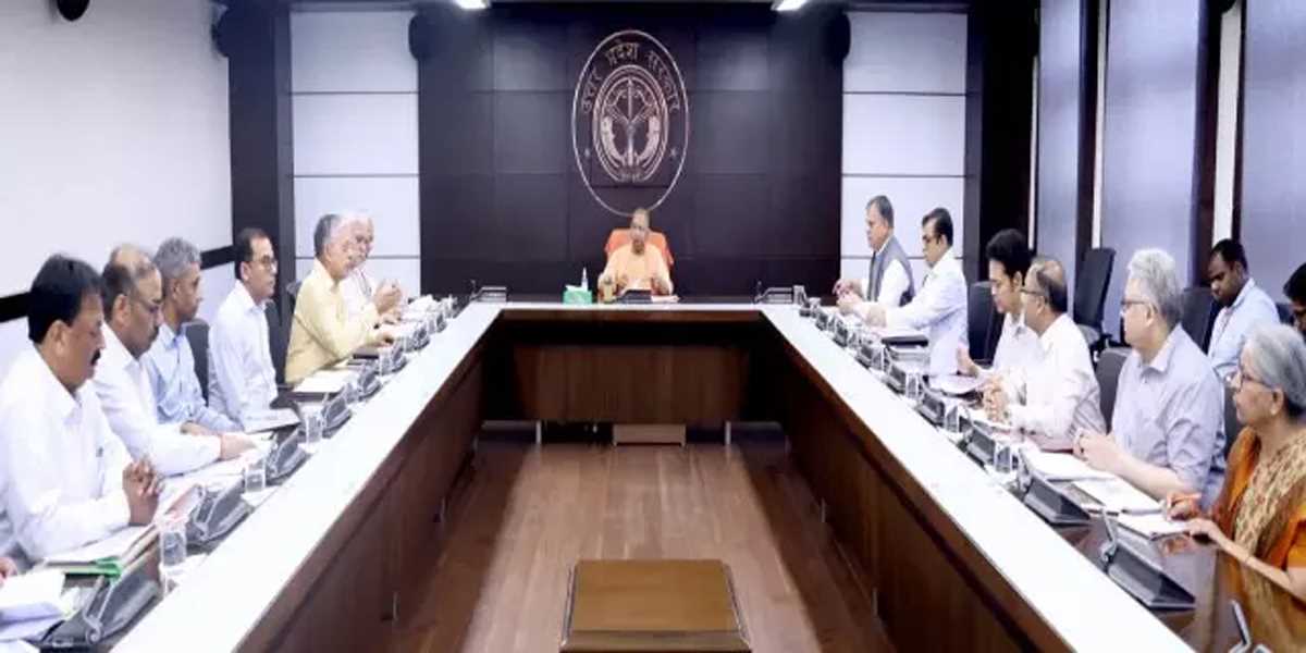 गोवंश के आश्रय और भरण-पोषण का होगा प्रबंध : योगी